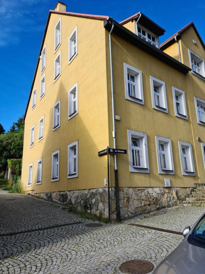 Apartament W Starej Szkole Apartman Srebrna Góra Kültér fotó