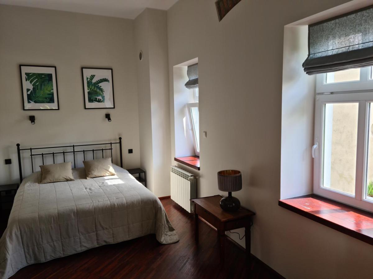 Apartament W Starej Szkole Apartman Srebrna Góra Kültér fotó